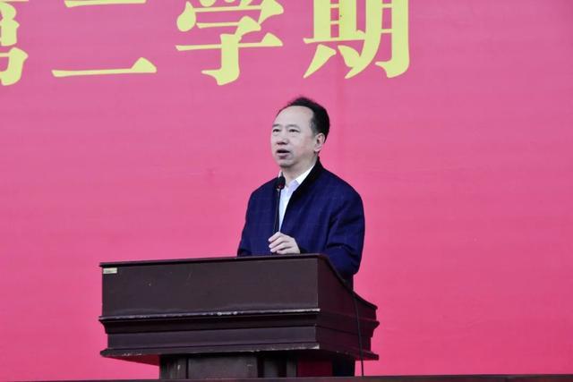 海南中学举行2021年春季开学典礼:王宏校长发表了热情