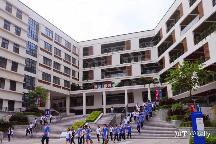 在人大附中深圳学校高中部读书是一番怎样的体验?