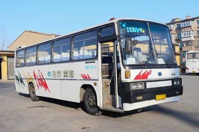 80年代畅销的客车车型有着三菱的外表的这款黄海客车还有人记得吗