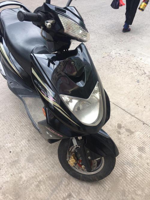 二手踏板摩托车大概什么价?