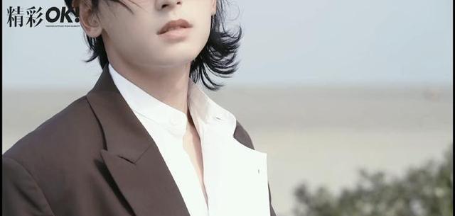 张哲瀚ok周年刊封面上热搜了到底是怎么回事