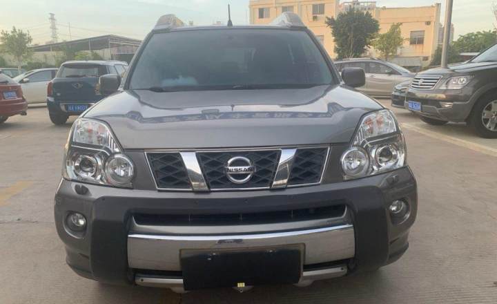 日产奇骏2010款25lcvt至尊版4wd