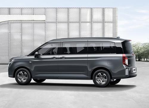 五菱高端商务车来了,长超5米1,双拼色纳米级工艺色漆,8月上市