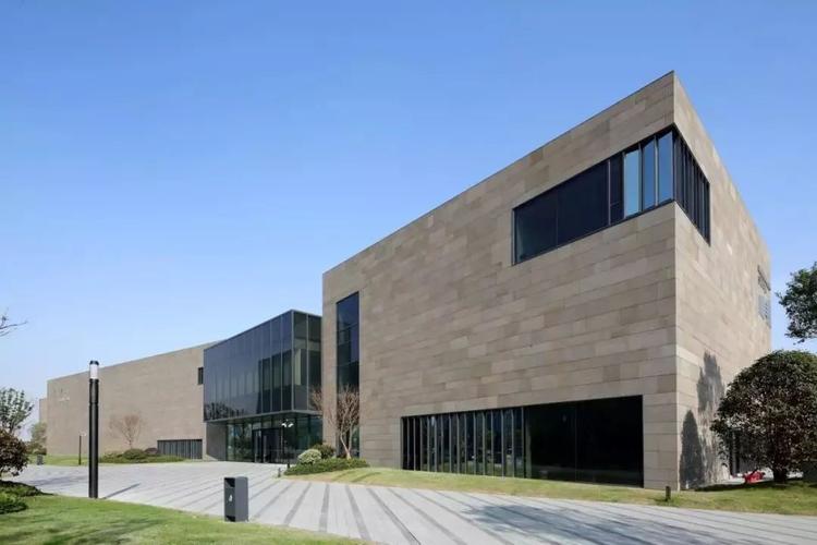 > 上海浦江镇 中国今后城镇化的标杆  上海城市剧院△  宝龙美术馆