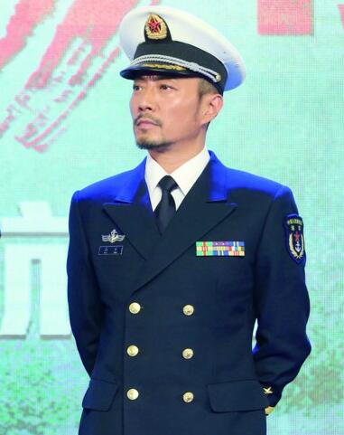 张涵予出演《红海行动》.