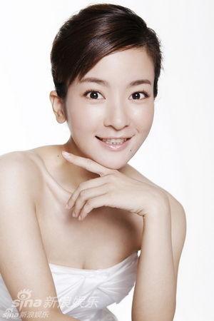 资料:2011btv中秋月亮歌会参演艺人-李晟