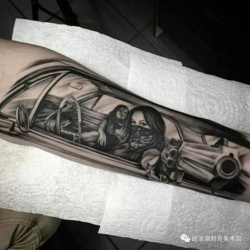 最具传播性和表现性 但 奇卡诺纹身并不等同于匪帮纹身 ▼ 这里