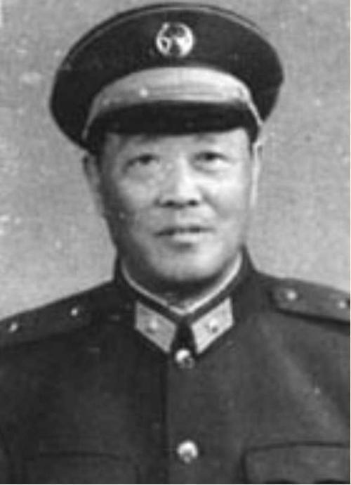 虎父无犬子父亲少将儿子中将两人都曾任万岁军军长
