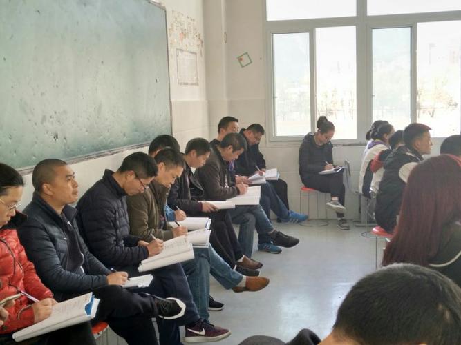 在绵阳师院两位教授的指导下,在茂县八一中学鼎力支持下