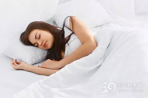 睡眠就是养生 女性要怎样注意睡觉姿势呢?