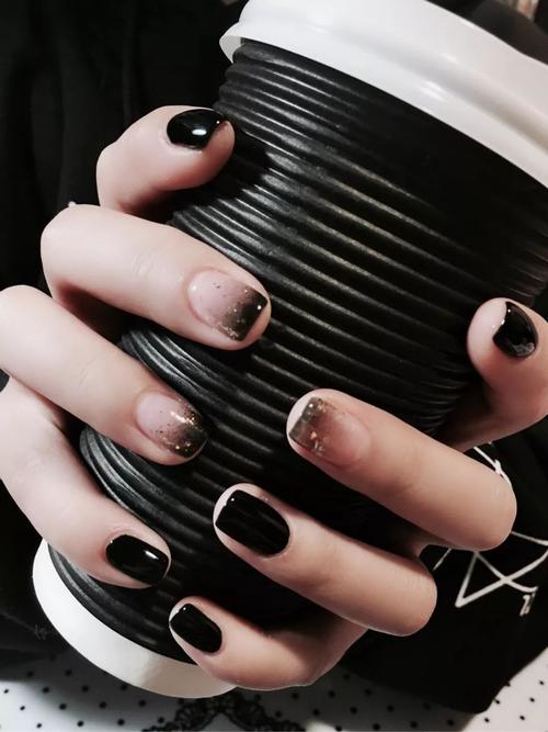 黑色渐变甲,太高级了