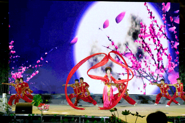 639_426gif 动态图 动图