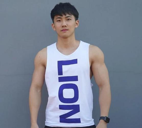 组图:健康,英俊的运动小奶狗,喜欢运动的男生果然气质