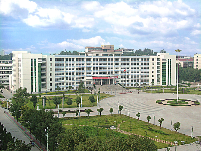 研招高校行-走进湖南人文科技学院-中国银猪在线教育