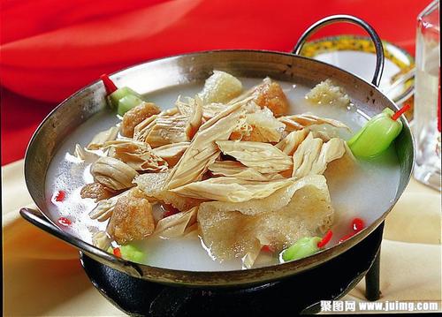 锅仔烩三鲜图片