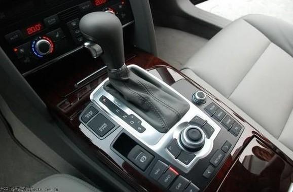 奥迪a6的具体操作方法