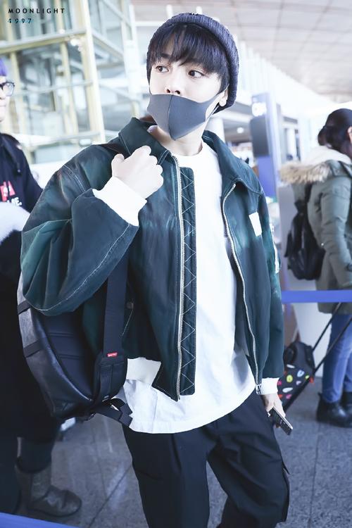 侯明昊超话#侯明昊人不彪悍枉少年#  心动男孩@侯明昊neo  20181216