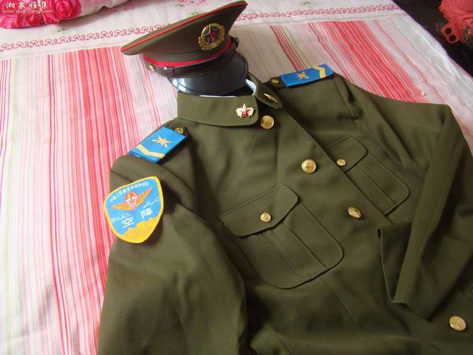 空军04式士兵冬装服