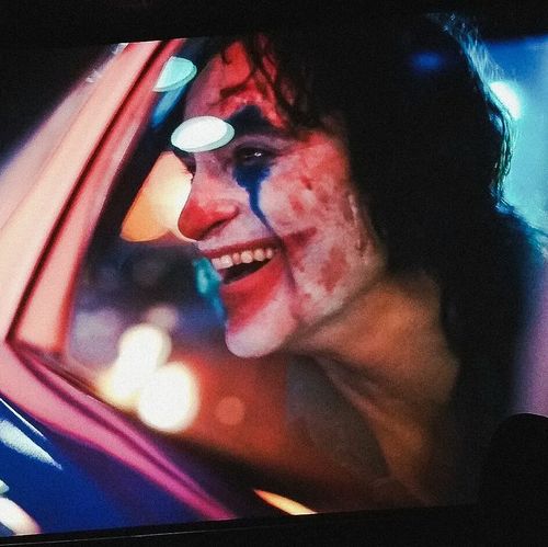 "他"使得艺苑群英惊诧,魑魅魍魉艳羡;"他"即是《小丑》