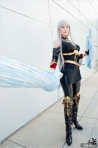 《战场女武神》精美cos图 长靴美女身材拔群