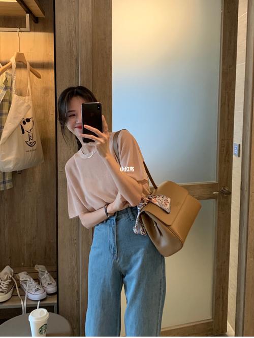韩范女生早春穿搭_百搭_春季穿搭_韩范_上衣_针织_穿搭_时尚_穿搭