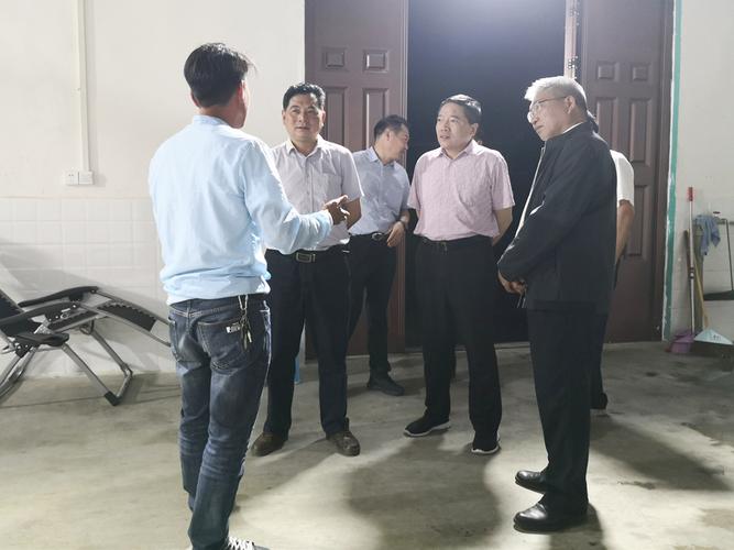 谭业明赴五峰调研农业产业结构调整工作