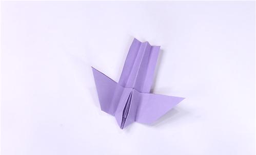 燕子纸飞机的折法