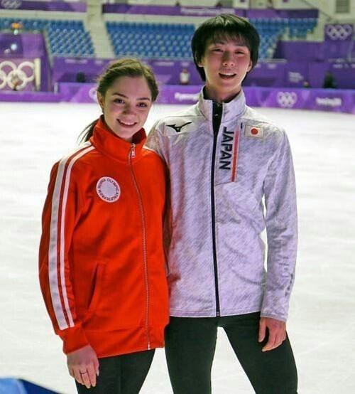 【2018og-合照】羽生结弦赛后与各位选手,工作人员等合照!