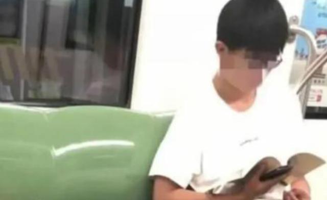 但,我坚决反对孩子借着早恋的借口,放肆而为. 01爱学习还是早恋?