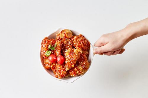 乘上韩式炸鸡的快车道炸鸡君日卖1万半年开遍全国