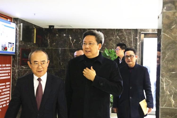 苏州市高新区党工委书记,区长吴新明莅临csg华晓考察指导