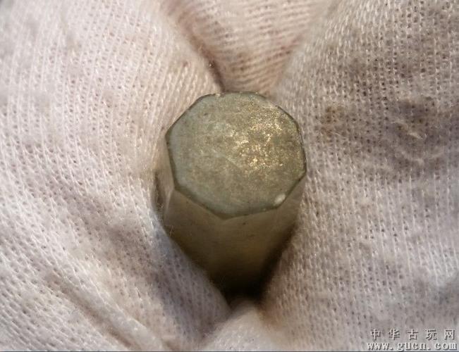 汉代青玉八棱九窍塞和田