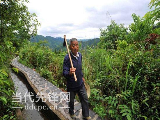 黄大发先进事迹巡回宣讲在遵举行