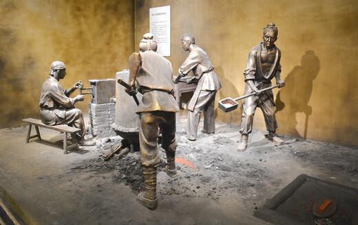 创造了具有我国民族特色的传统铸造工艺