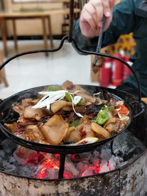 兴安酒店农家吊锅土菜