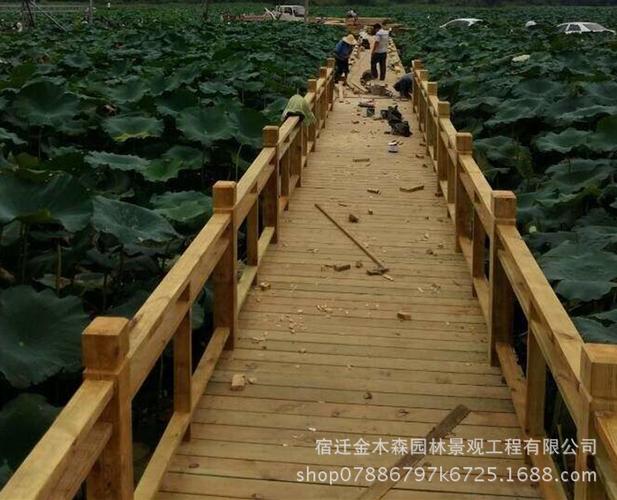 定制户外防腐木河道木栈道公园亲水平台露台楼顶景区护栏露天