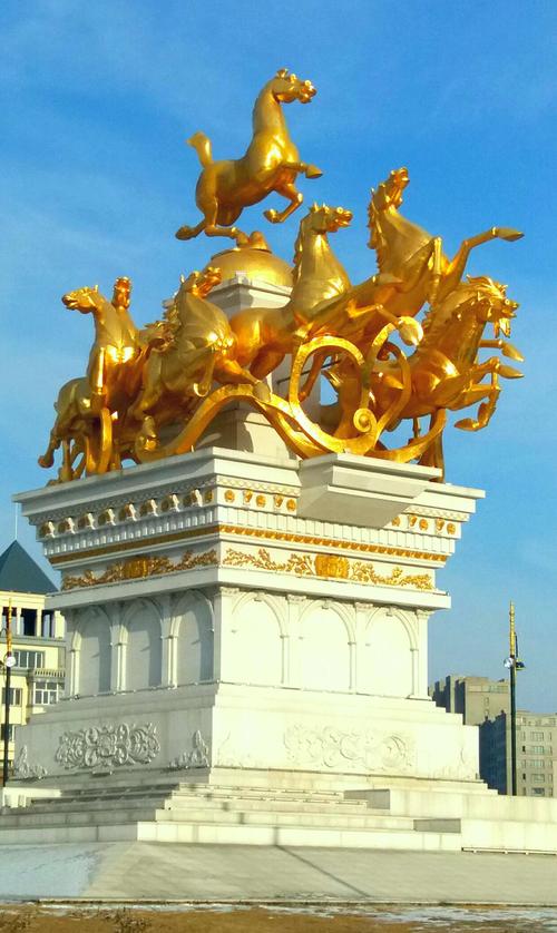 牡丹江大桥标志性雕塑