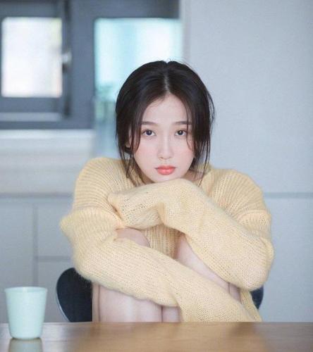 虞书欣再陷风波,网友一边倒维护她,但其工作室的做法