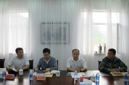 本溪市离退休老干部党建工作暨智慧党建示范经验交流会在解放村举行