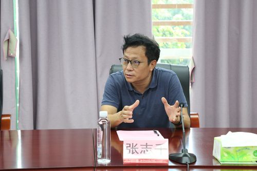 张志千院长在洽谈会上发言(覃斌/摄)