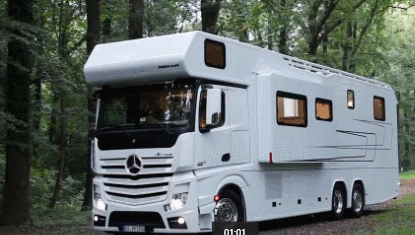 这款奔驰奢华房车,堪称"移动的星级酒店"