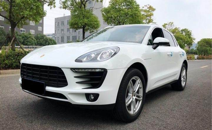 保时捷 macan 2.0t 白色 自动档