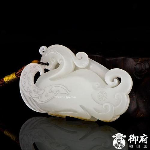 新疆和田玉撒金皮白玉籽玉挂件 仿古凤佩 48g