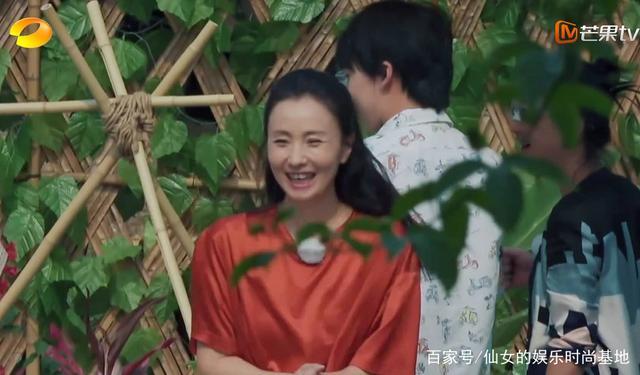 《向往4》陶虹带"前夫"做客蘑菇屋,看到张子枫喊"闺女"!