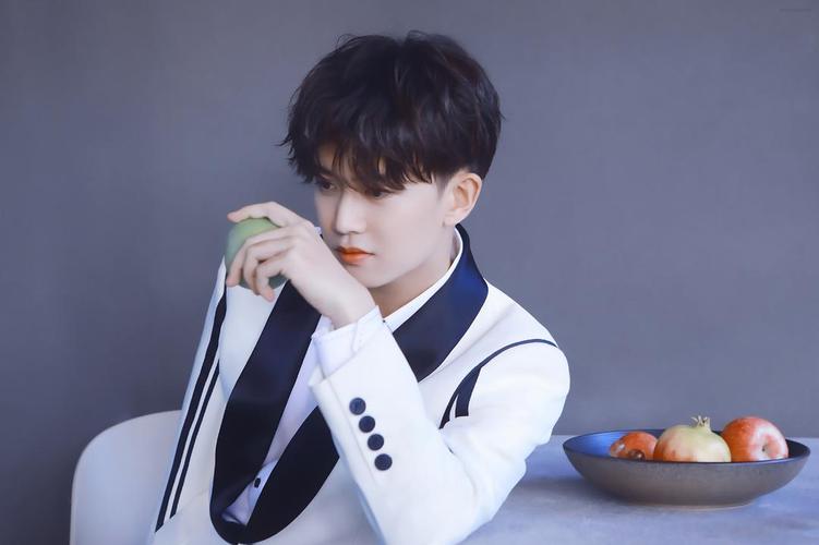 任嘉伦|电脑壁纸