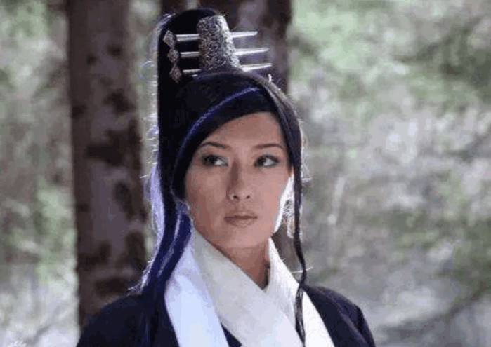 要说最让观众们印象深刻的大概就是在刘亦菲版《神雕侠侣》中的李莫愁