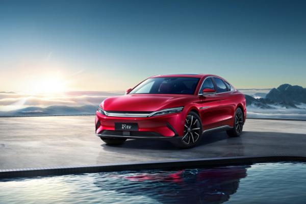 比亚迪汉跻身25万元级中高端轿车万辆俱乐部