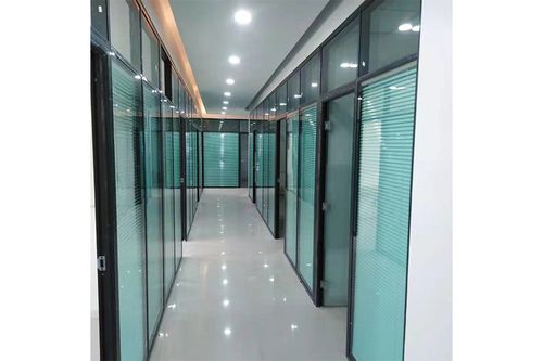 半高玻璃隔断多少钱