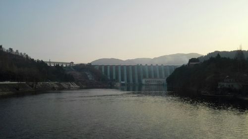 梅山水库大坝全景,苏式连拱坝,高88米,比霍山佛子岭大坝漂亮,更有气魄
