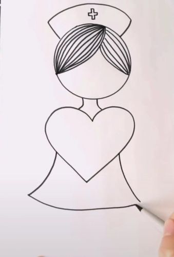 彭湖幼儿园中一班简笔画《白衣天使》.